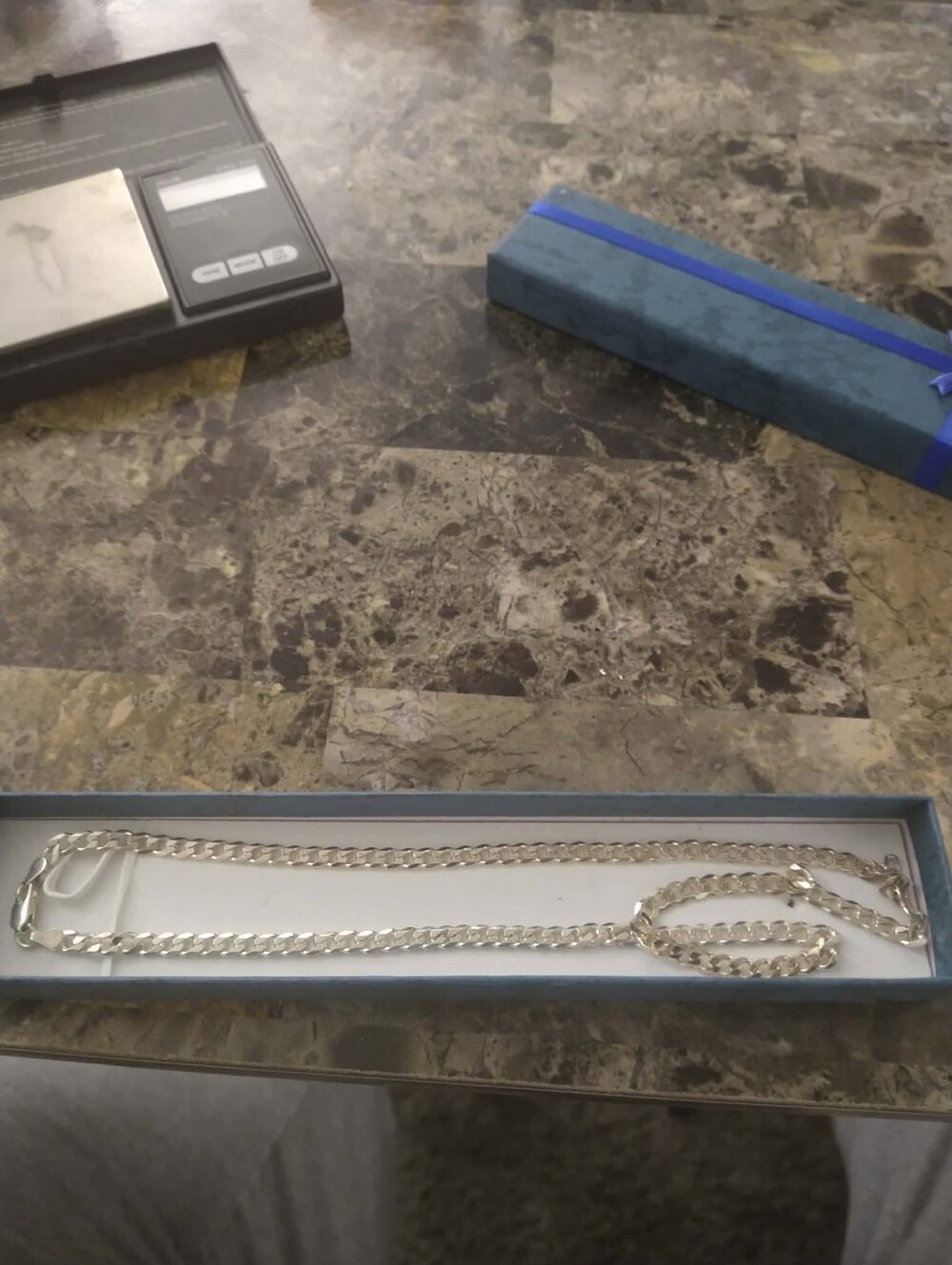 20" Sterling Silver Curb Link Necklace. Weighs 16.5 grams